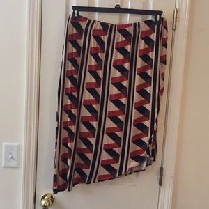 Knee length design print skirt